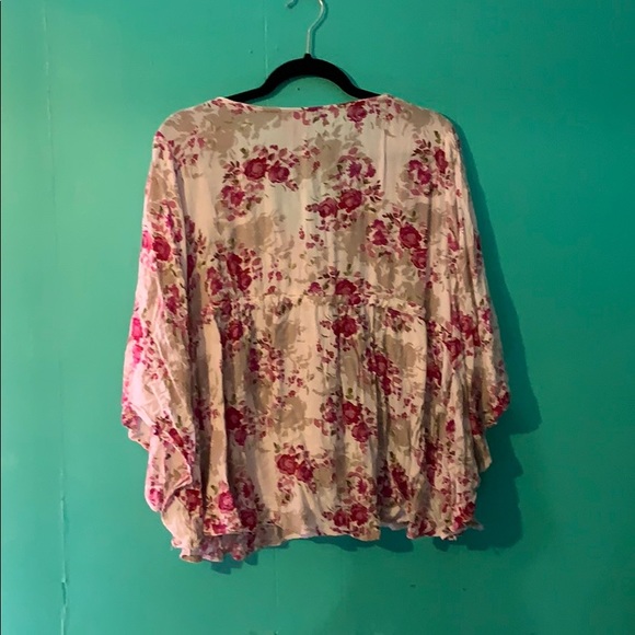 Floral blouse - Picture 2 of 3